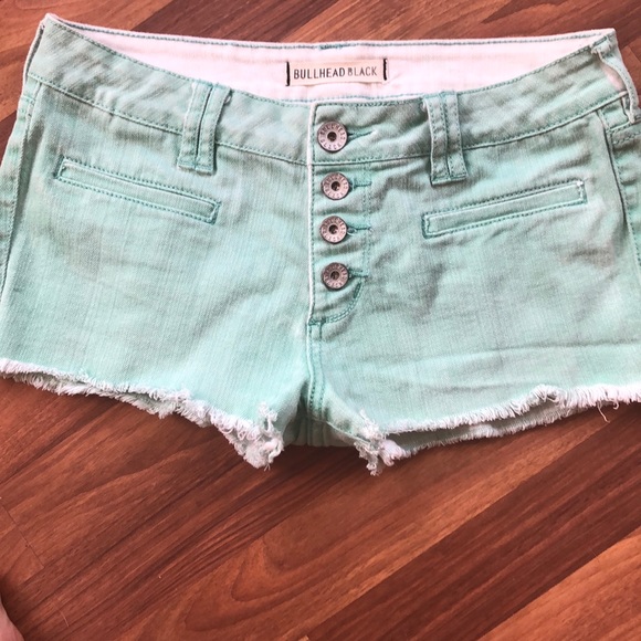 Women’s size 5 jean shorts - Picture 1 of 2